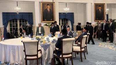 “Momen Makan Siang Prabowo-PM Albanese: Dari Gado-gado ke Ayam Taliwang, Simbol Diplomasi Lezat!”