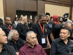 Ganjar Pranowo hingga Anggota DPR PDIP Hadiri Sidang Hasto Kristiyanto, Apa yang Sebenarnya Terjadi?