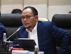 “PHK Massal: Masa Depan Pekerjaan dalam Ancaman”