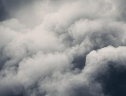 **Bom Meledak di Luar Klinik California AS, Satu Orang Tewas dalam Serangan Mengerikan**