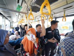 “Pelajar dan Mahasiswa Semarang Bersorak! Layanan Kartu BRT Gratis Hadir”