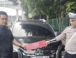 “Duh! Xpander Pelat Merah Ditukar Jadi Pelat Putih, Polisi Bertindak: Kisah Penipuan TNKB yang Mengejutkan”