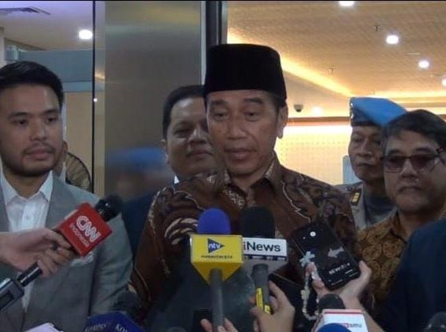 Jokowi Bersikeras: