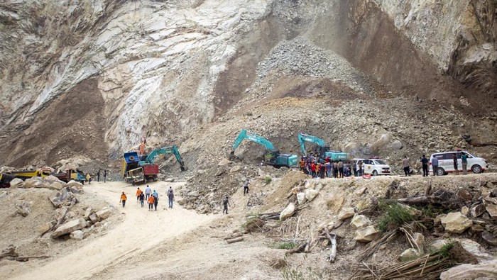 Tambang di Gunung Kuda Cirebon Longsor Tewaskan 14 Orang, Pengelola Diperiksa - Update 1