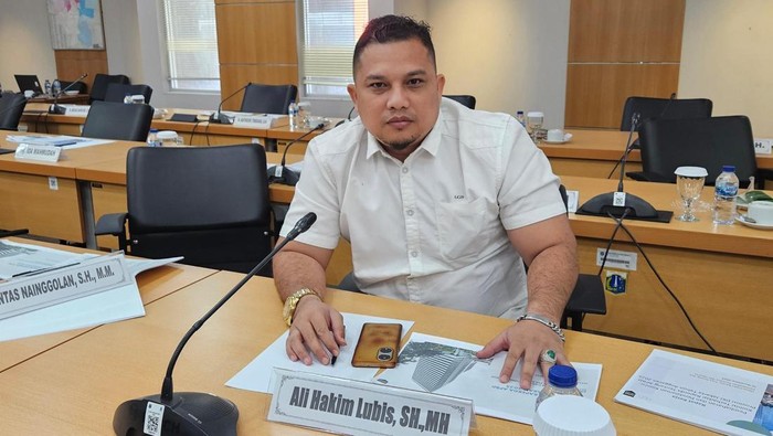 Legislator Desak KAI Tangkal Pencurian Rel di Jatinegara dengan Tindakan Tegas!