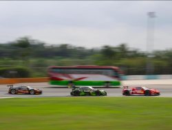Sensasi Mengitari Sirkuit Sepang Dengan SuperGT: Kecepatan Dan Gairah Yang Membakar