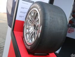 SuperGT Dukung Ban Lokal, Bridgestone Ajak Indonesia Curi Perhatian Dunia?