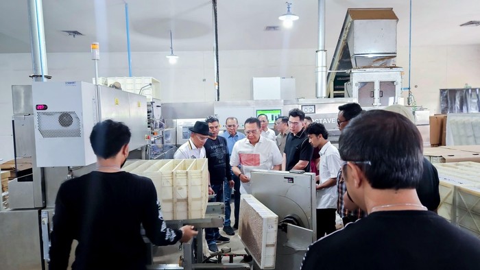 Bamsoet Dorong Industri Rokok Jadi Pilar Penunjang Ekonomi Nasional - Update 1