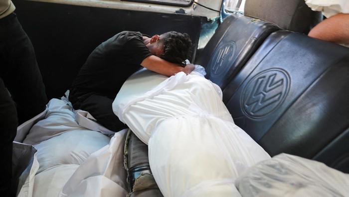 Serangan Israel Tewaskan 23 Orang di Gaza, Termasuk 3 Anak-anak: Tragedi atau Perang?