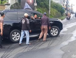 **Terobos One Way di Puncak, Pemobil Tabrak Polisi: Kisah Apa yang Terjadi?**