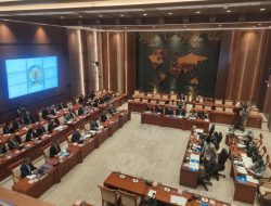Menlu Sugiono dan Komisi I DPR RI Bahas Konflik Iran-Israel: “Situasi Global Tidak Terprediksi”