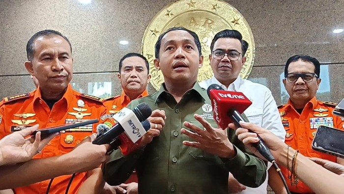 **Menhut: Jangan Jadi FOMO, Naik Gunung Butuh Persiapan!**