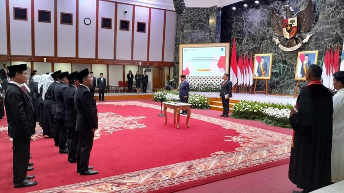 Pramono Lantik 100 Pejabat Baru, Dinas Pendidikan Jadi Primadona di DKI