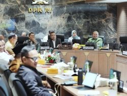 Pimpinan DPR Bersama Menkum, Mendagri, dan Ketua KPU Bicara Putusan MK: Apa yang Diputuskan?