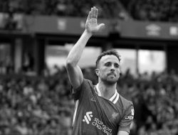 Apa yang Terjadi dengan Diogo Jota? Ban Mobilnya Diduga Pecah saat Mau Nyalip, Tragedi Mengerikan!