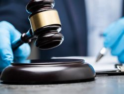 Jawa Pos Buka Suara: Gugatan Dahlan Iskan di PN Surabaya, Polemik yang Mengguncang!