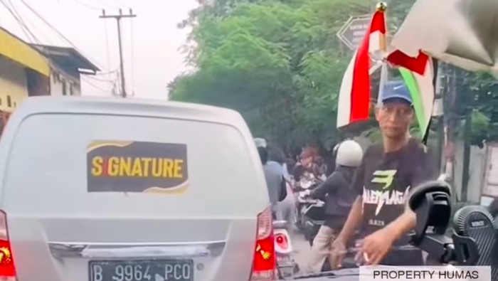 5 Pria Jadi Target Polisi Jakbar, Ditemukan Senjata Tajam di Tasnya.