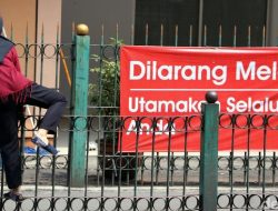 **Sederet Alasan KAI Tetap Menjaga Pagar Stasiun Cikini Meski Sering Dilompati**