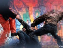 **Gerombolan Debt Collector Intimidasi Pria Bekasi, Ancam Bakar Mobil Korban**