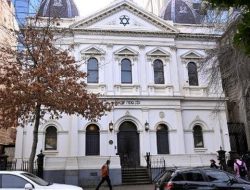 Aksi Anti-Yahudi di Australia: Pintu Sinagoge Dibakar, Restoran Israel Didemo, Tegakkan Kebencian atau Perlawanan?