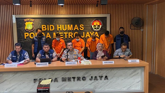 Polda Metro Bongkar Kasus Manipulasi Data SIM HP, Tangkap 4 Pelaku
